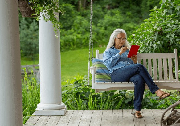Is It Better To Buy Now or Wait for Lower Mortgage Rates? Here’s the Tradeoff
