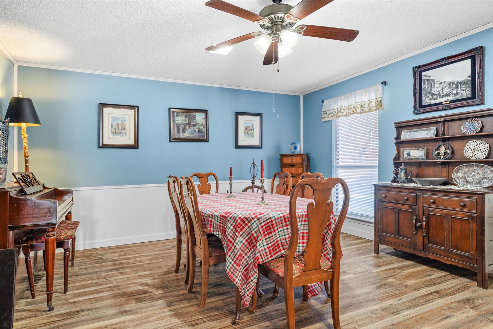 11-1613 St James Dr-11 Dining area with built-in cabinets and flexible layout, large enough to function as a second living space at 1613 Saint James Drive.